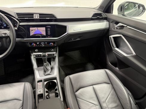 Used 2020 Audi Q3 2.0T Premium w/ Convenience Package image 38