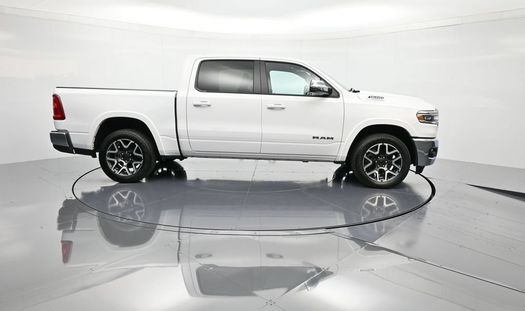 Used 2025 RAM 1500 Laramie AWD/4WD image 4