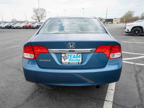Used 2010 Honda Civic DX-VP image 5