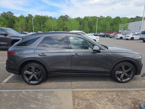 Used 2023 Genesis GV70 3.5T Sport w/ Sport Prestige Package image 2