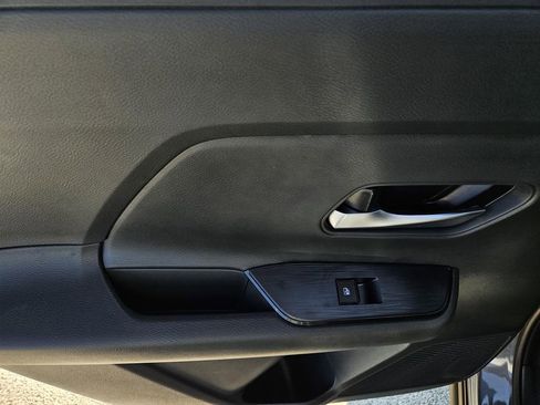 New 2026 Nissan Kicks SV image 7