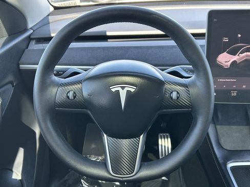 Used 2022 Tesla Model Y Performance image 17
