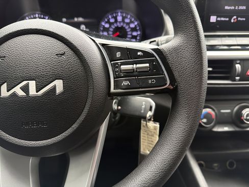 Used 2022 Kia Forte LXS w/ LXS Technology Package image 20