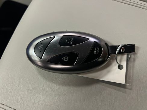 Used 2024 Hyundai Santa Fe Limited w/ Tow & Go Package image 34