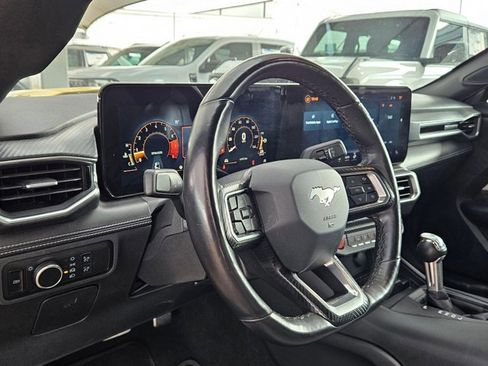 Used 2024 Ford Mustang Premium image 9