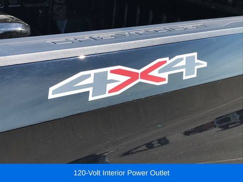 Used 2024 Chevrolet Silverado 1500 LT AWD/4WD image 7