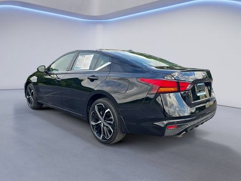 Used 2024 Nissan Altima 2.5 SR AWD/4WD image 3
