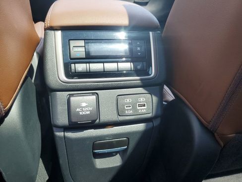 Used 2024 Subaru Ascent Touring image 17