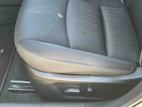 Used 2025 Nissan Altima 2.5 SV FWD image 15