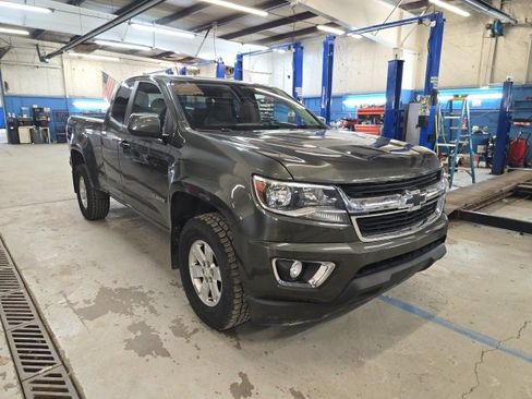 Used 2018 Chevrolet Colorado W/T w/ WT Convenience Package image 8