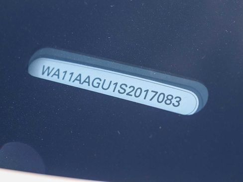 Used 2025 Audi Q5 Premium w/ Convenience Package image 36