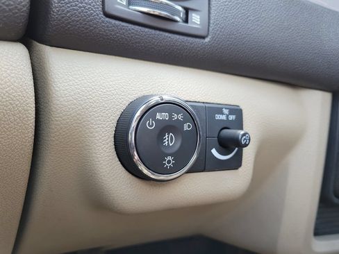 Used 2009 Buick Enclave CXL w/ Entertainment Package #2 AWD/4WD image 22
