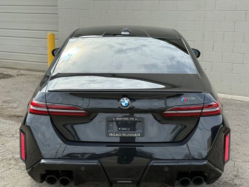 Used 2025 BMW M5 Sedan 4D w/ Executive Package image 16