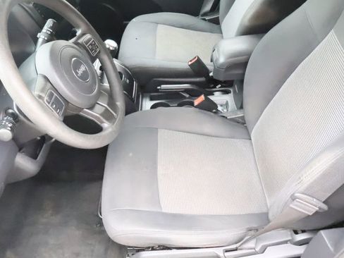 Used 2016 Jeep Patriot Sport w/ Power Value Group AWD/4WD image 24