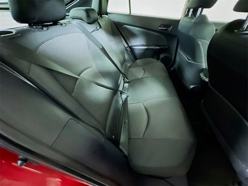 Certified 2022 Toyota Prius LE image 23