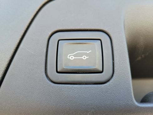 Certified 2023 Buick Envision Essence FWD image 8
