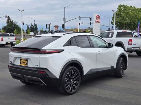 New 2026 Toyota C-HR AWD/4WD image 5