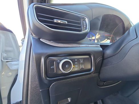 Used 2022 Ford Explorer Platinum w/ Equipment Group 601A image 22