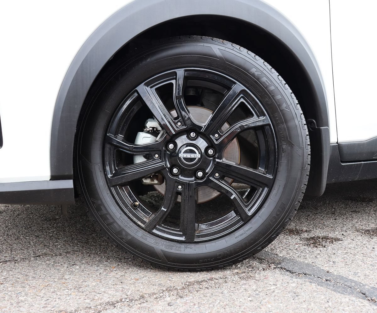 Used 2023 Nissan Kicks SV FWD image 5