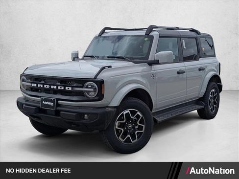 New 2026 Ford Bronco Outer Banks AWD/4WD image 1