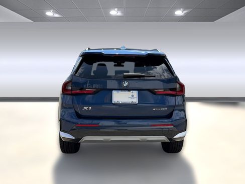 Used 2025 BMW X1 xDrive28i AWD/4WD image 9