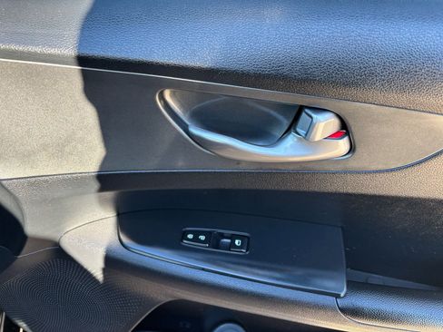 Used 2019 Kia Forte Sedan image 16