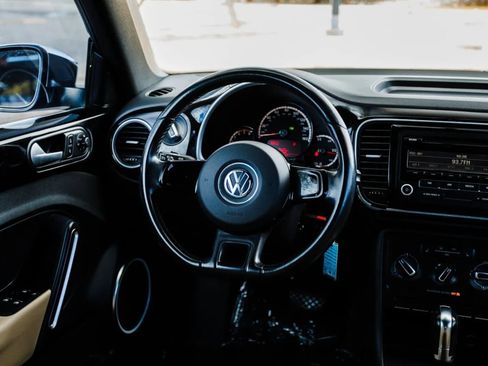 Used 2013 Volkswagen Beetle 2.5 50's Edition image 21