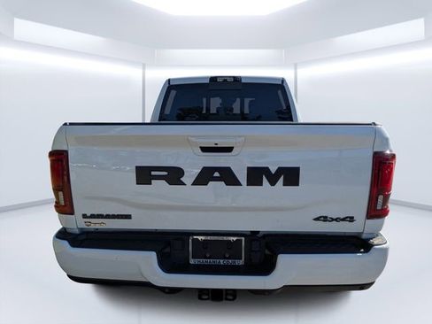 New 2026 RAM 2500 Laramie AWD/4WD image 4