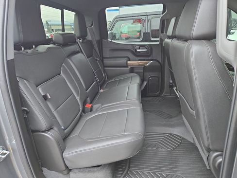 Used 2021 Chevrolet Silverado 1500 LT Trail Boss w/ Convenience Package II AWD/4WD image 16