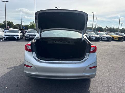 Used 2019 Chevrolet Cruze LS FWD image 13