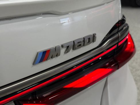 Used 2022 BMW M760i xDrive w/ Luxury Rear Seating Package AWD/4WD image 91