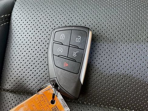 Used 2023 Buick Envision Essence FWD image 13
