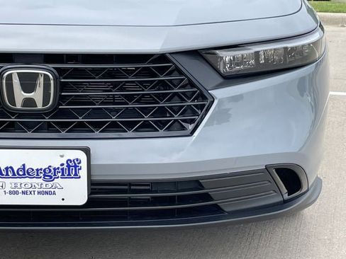 Used 2025 Honda Accord SE image 7