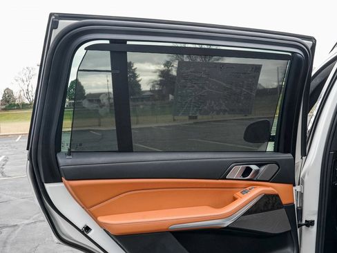 Used 2023 BMW X7 xDrive40i w/ M Sport Package image 17