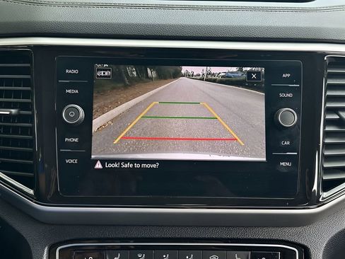 Certified 2023 Volkswagen Atlas SE image 17