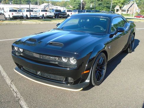 Used 2023 Dodge Challenger SRT Hellcat image 5