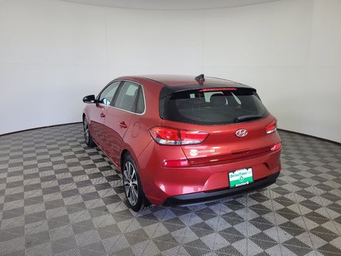 Used 2018 Hyundai Elantra GT FWD image 5