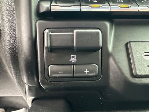 Used 2021 Chevrolet Silverado 1500 LT Trail Boss w/ Convenience Package II image 29