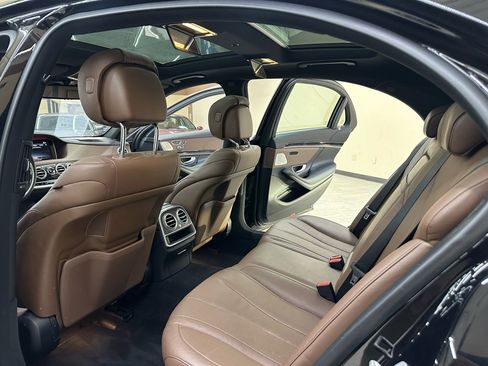 Used 2017 Mercedes-Benz S 550 Sedan image 36