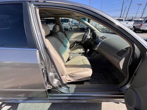 Used 2003 Nissan Altima 3.5 SE FWD image 34