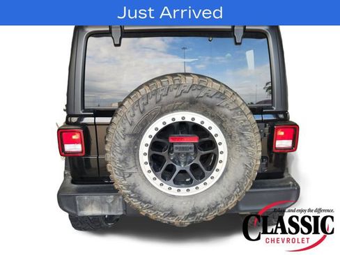 Used 2018 Jeep Wrangler Unlimited Sport S AWD/4WD image 7