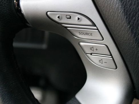 Used 2018 Nissan Murano SL AWD/4WD image 16