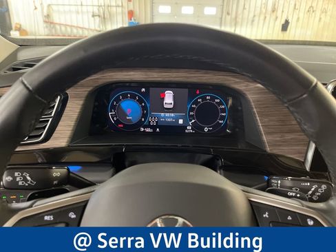 Used 2025 Volkswagen Atlas SEL Premium R-Line AWD/4WD image 23