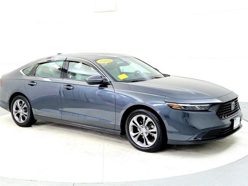 Used 2024 Honda Accord EX image 7