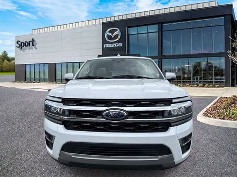 Used 2024 Ford Expedition Limited RWD image 9