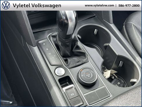 Used 2020 Volkswagen Atlas Cross Sport SE image 29