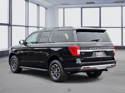Used 2024 Ford Expedition XLT RWD image 4