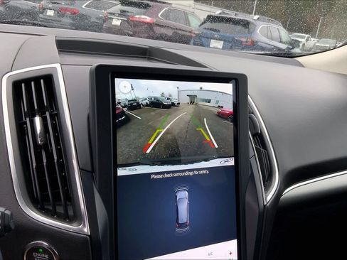 Used 2023 Ford Edge Titanium image 42