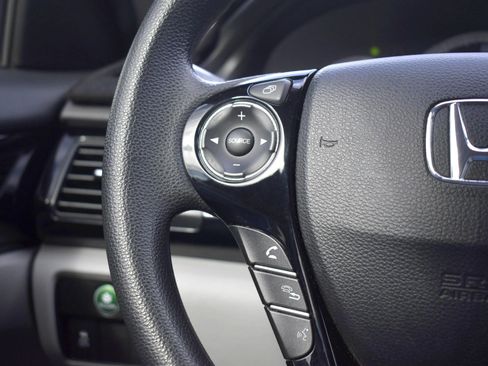 Used 2016 Honda Accord LX image 23