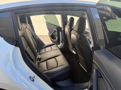 Used 2023 Tesla Model 3 Standard Range image 14